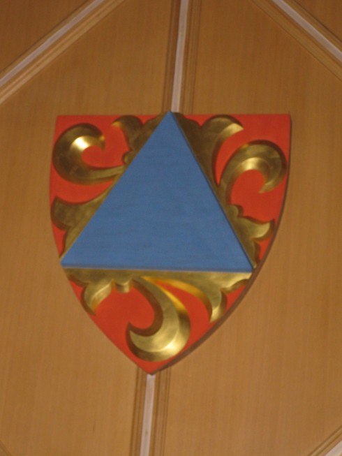 Engelbrekts vapensköld sådan den ser ut i Arboga kyrka.